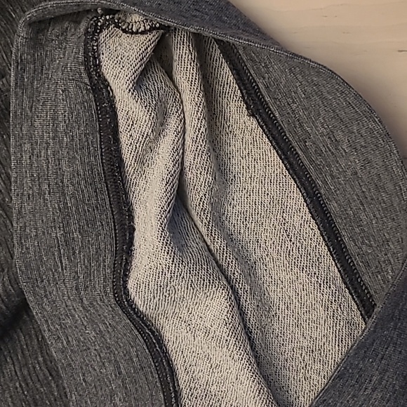 NWOT Marc Anothony Luxury Crew Neck Ombre Grey Sweater - Picture 6 of 9